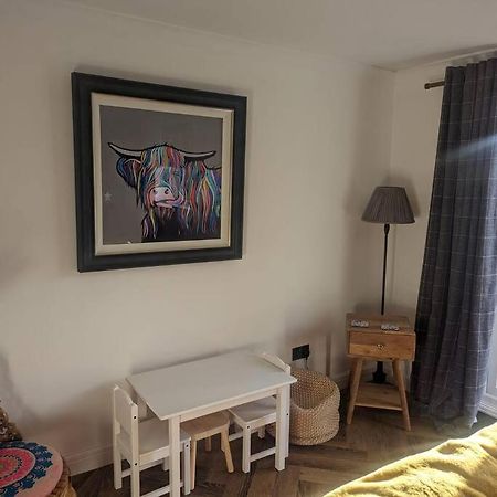 Cottage/Boutique Style - Free Parking & Wi-Fi Кингстън ъпон Хъл Екстериор снимка
