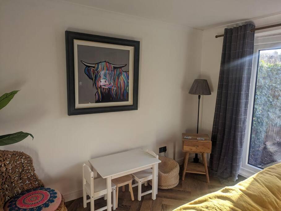Cottage/Boutique Style - Free Parking & Wi-Fi Кингстън ъпон Хъл Екстериор снимка