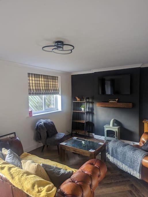 Cottage/Boutique Style - Free Parking & Wi-Fi Кингстън ъпон Хъл Екстериор снимка